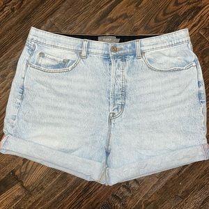 5 Inch Mom Jean Premium Classic Denim Mid-Rise Shorts